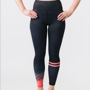ZYIA Coral Grid Light n Tight Leggings